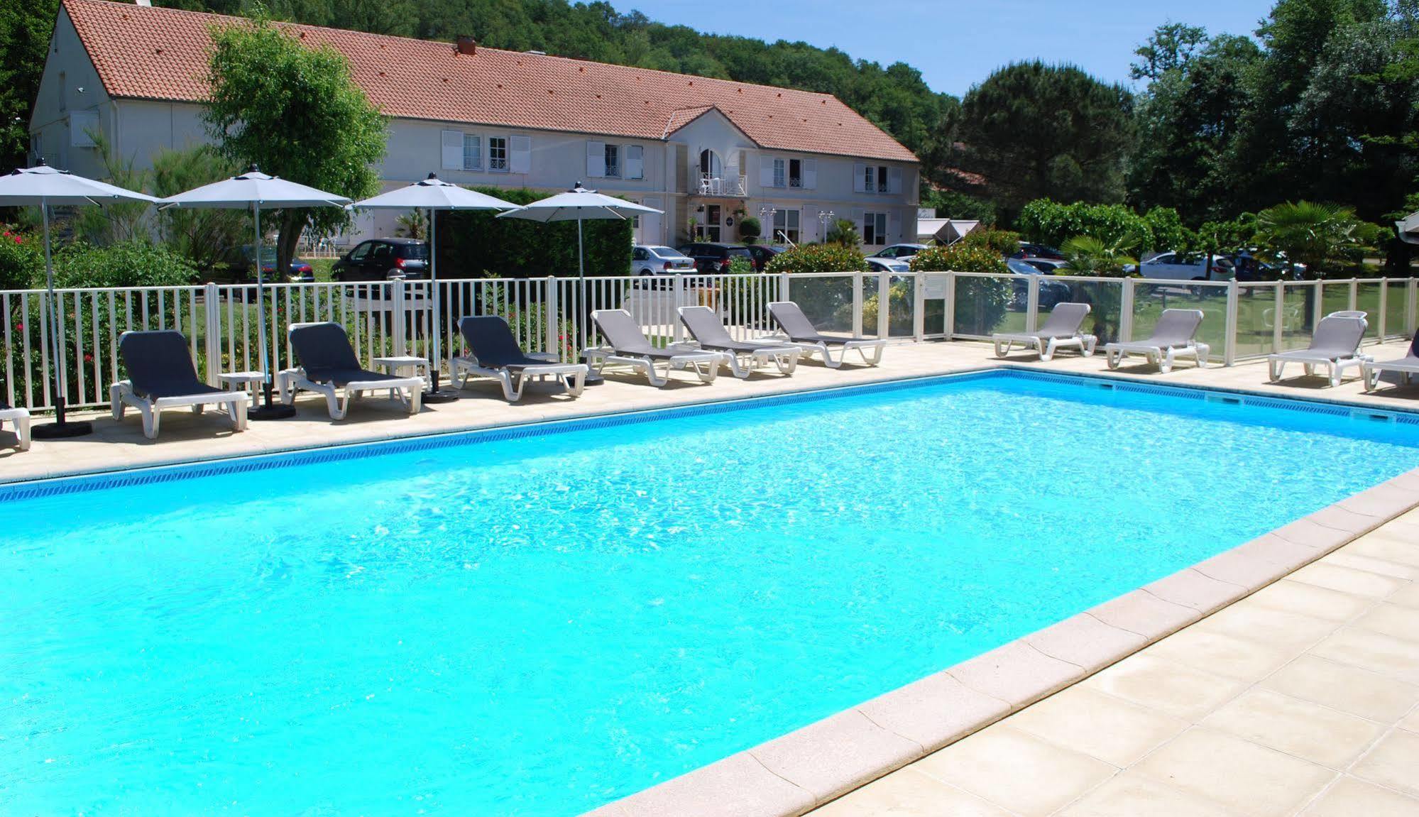 Hotel Le Relais Des Champs Eugenie-les-Bains Exterior photo